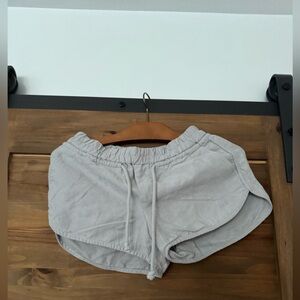 Aritzia Wilfred grey shorts XXS